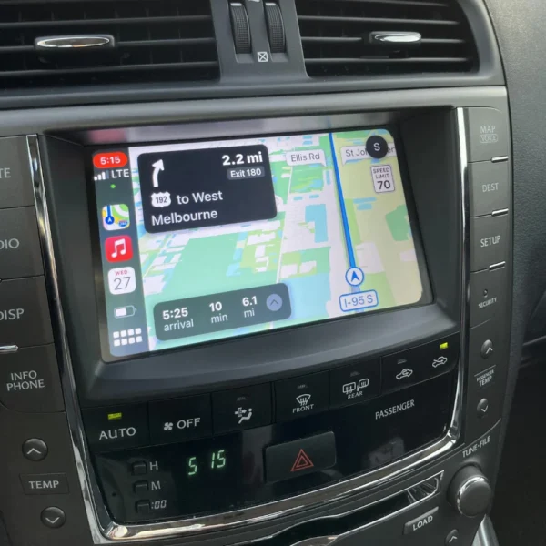 Lexus-IS-navigation-carplay